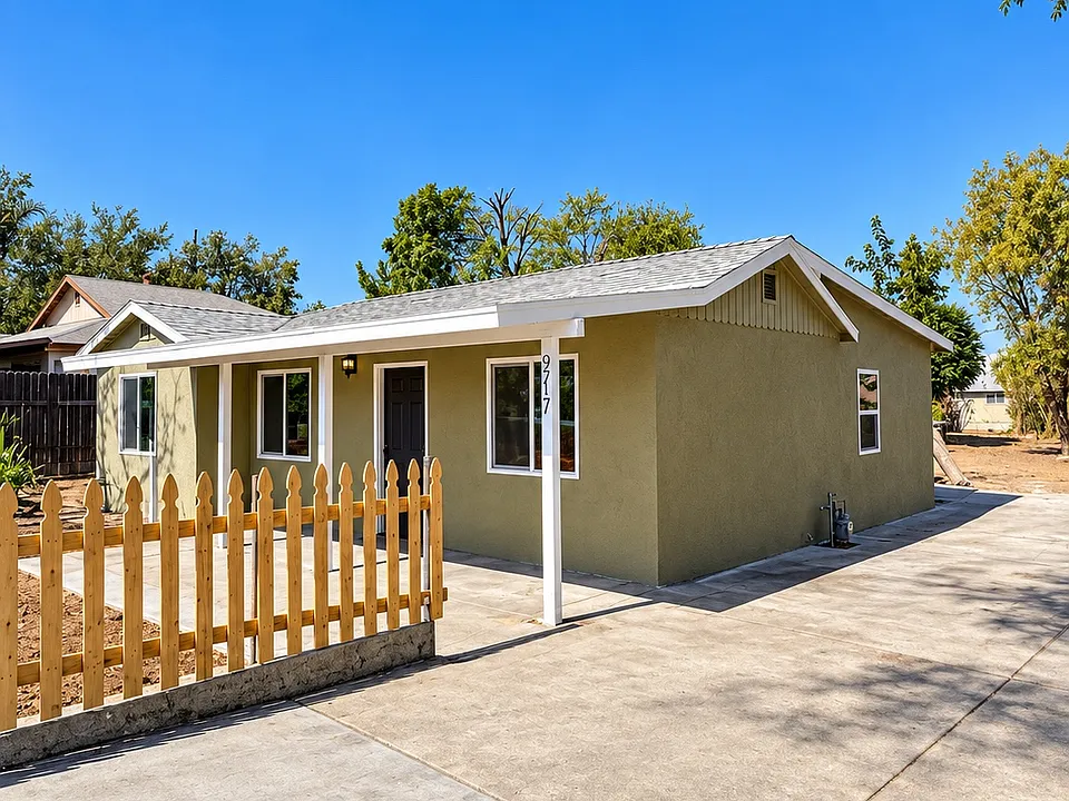 9717 Jurupa Rd