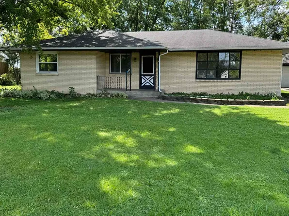 4638 Palmerstone Rd, Rockford, IL 61102