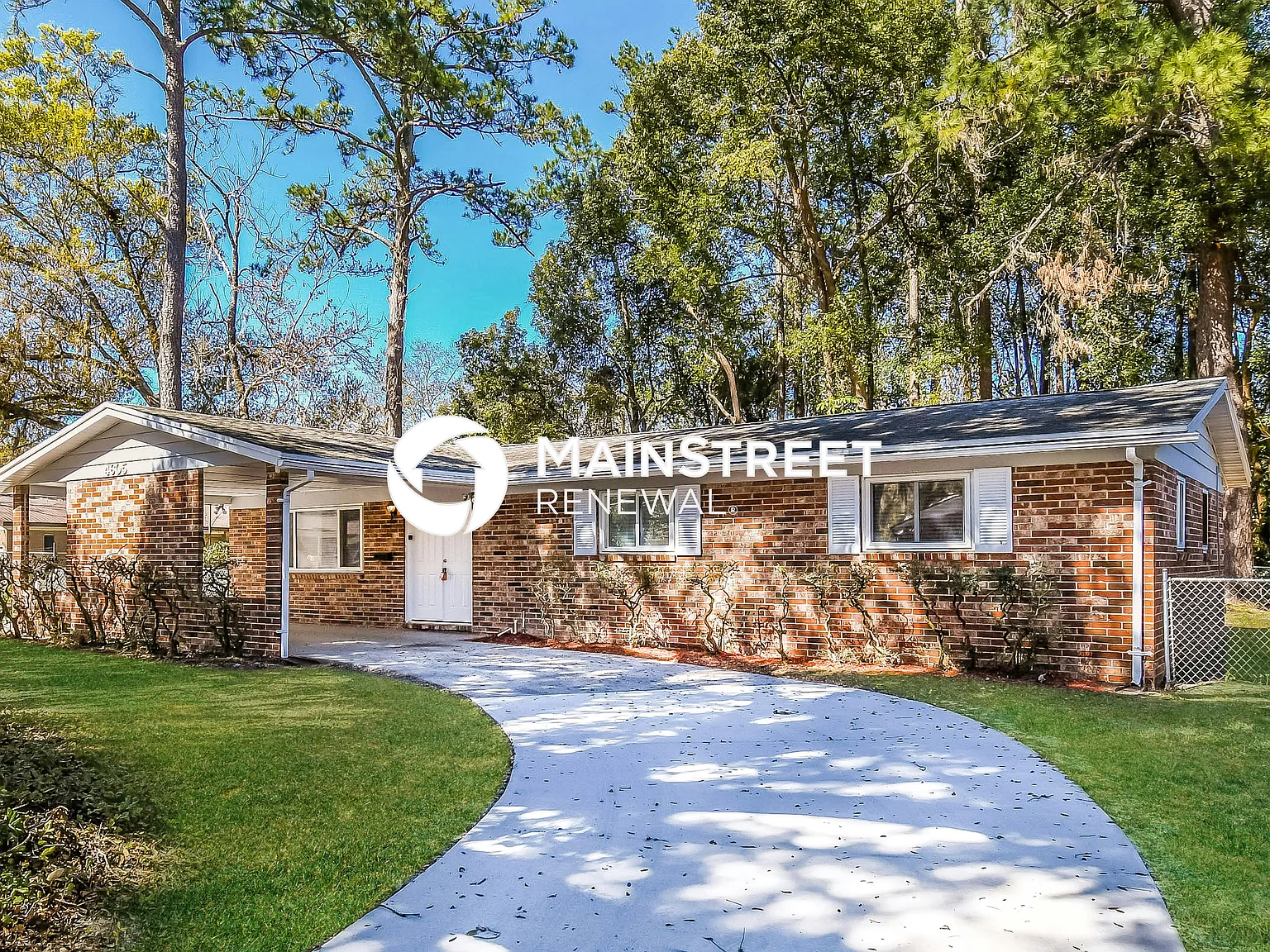 4605 Silver Ridge Dr — Photo 1