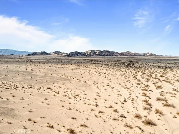 3333 Wilson Rd, Twentynine Palms, CA 92277