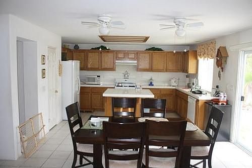 2nd image of 1245 Lakeport Ln