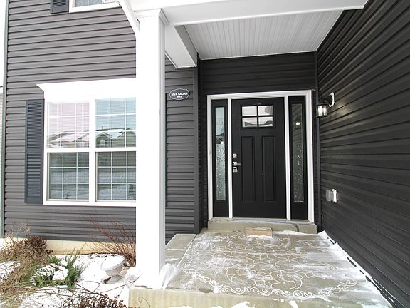 3rd image of 130 Prairie Wind Dr