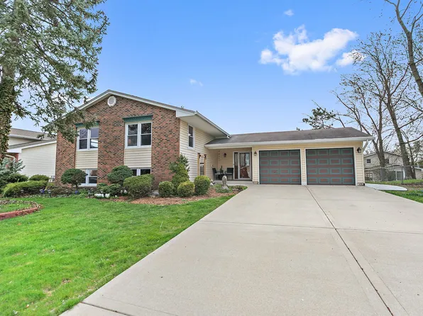 1477 Worden Way, Elk Grove Village, IL 60007