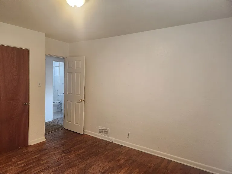 30 N Union Blvd — Photo 14