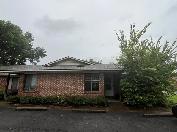 404 Hunter Ridge Ln, Russellville, AR 72801