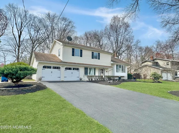23 Duncan Drive, Marlboro, NJ 07746