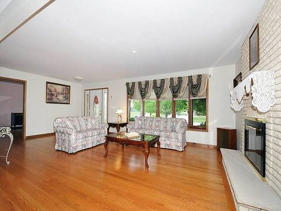 2nd image of 11938 195th St