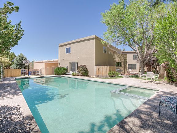 5th image of 9700 Tanoan Dr NE