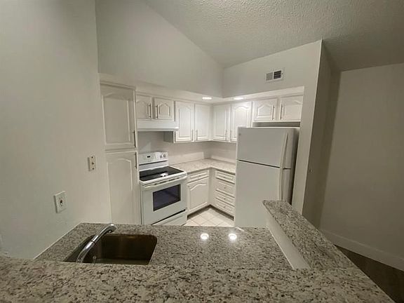 2nd image of 12730 Vista Isles Dr APT 826