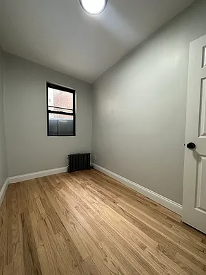 Rented by Peter R. Hungerford, LREB | media 37