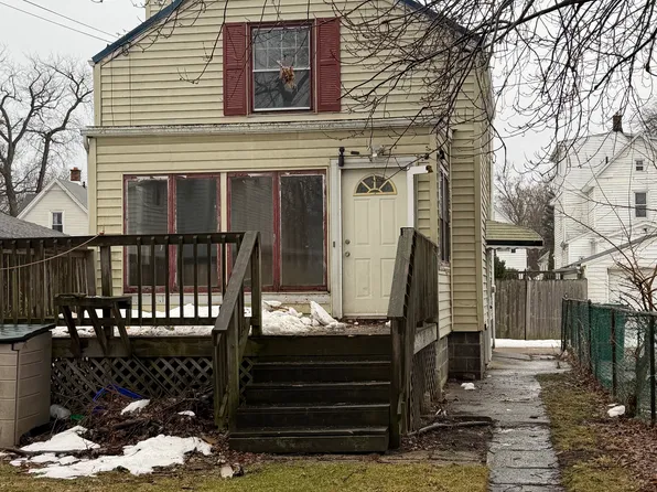 2217 Michigan Ave, Niagara Falls, NY 14305