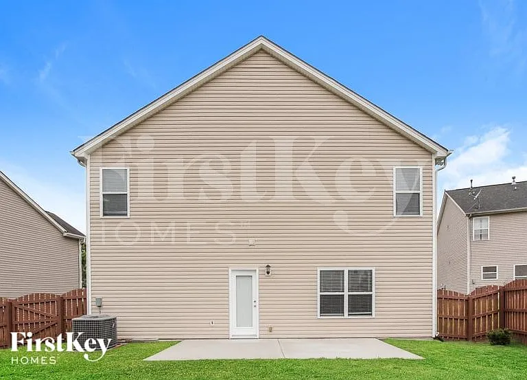 706 Perth Dr — Photo 15