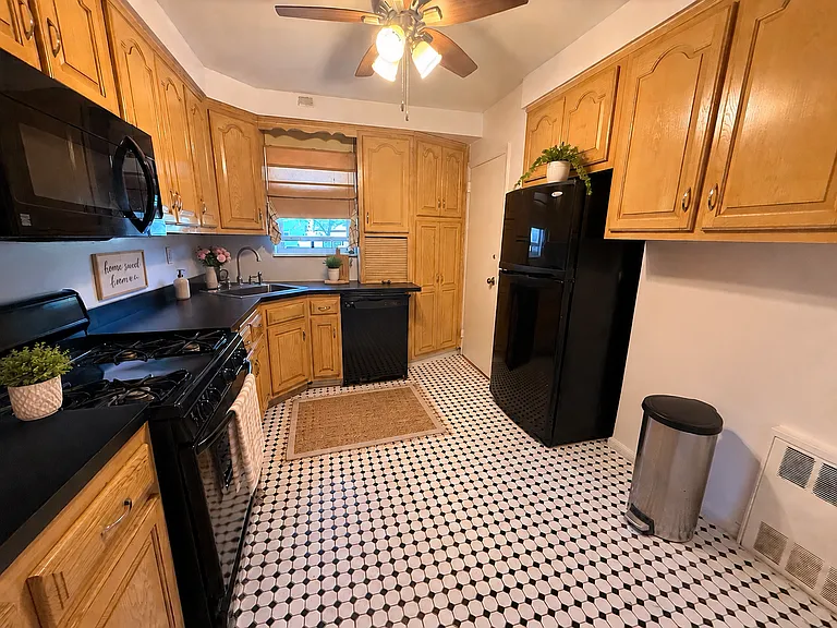 128-19 Cronston Ave #1 — Photo 3