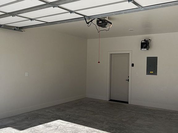 4th image of 165 Lakewood Rd Unit 203