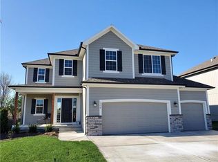 610 SE Colonial Dr, Blue Springs, MO 64014