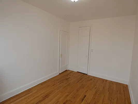 Rented by Karten Real Estate Services LLC | media 22