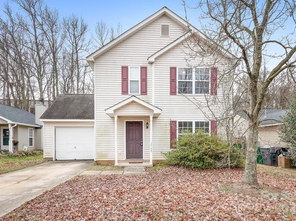 2749 Fairstone Ave, Charlotte, NC 28269