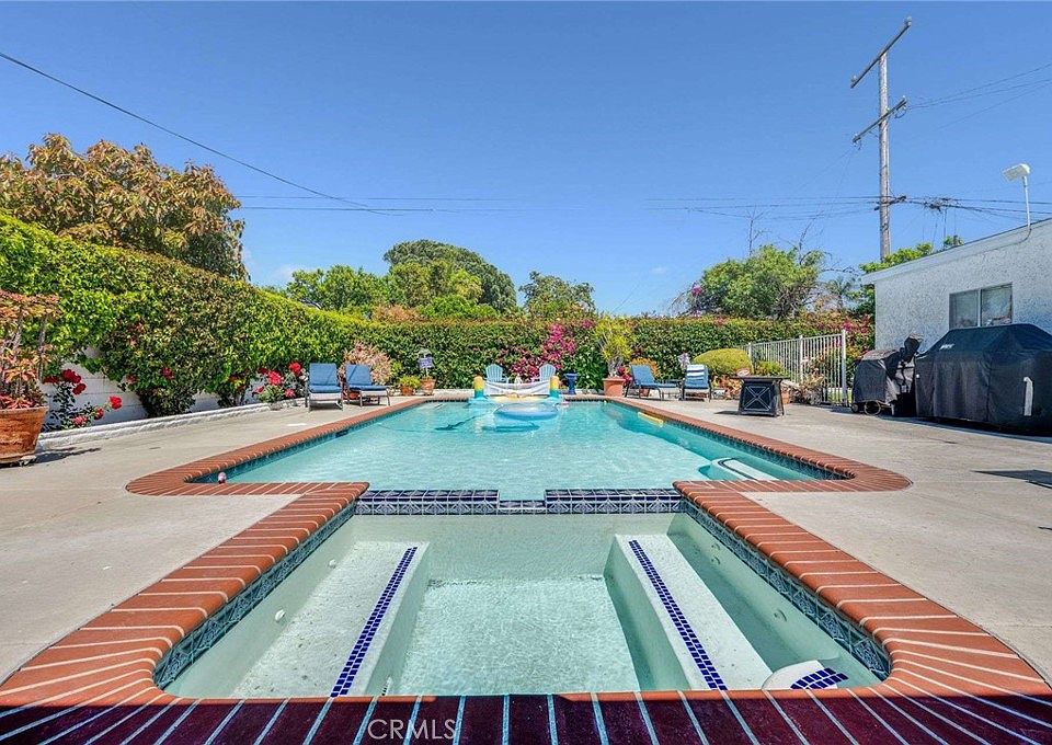 1st image of 4832 Faculty Ave