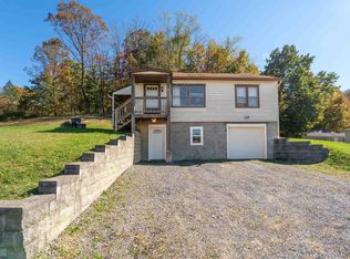 14 Huckleberry Ln, Morgantown, WV 26508