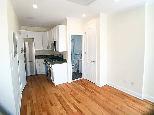 Rented by Francine Realty | media 19