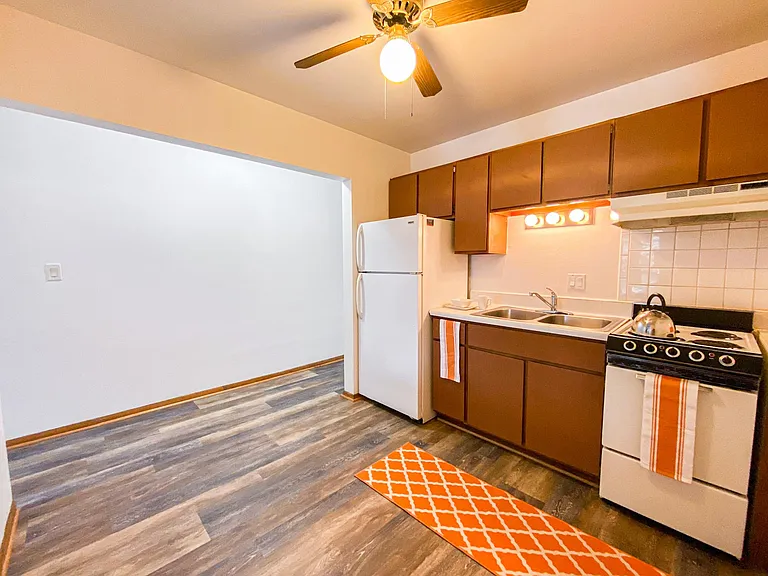 1035 Fiedler Ln #3 — Photo 4