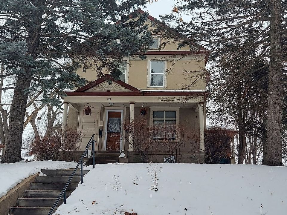 1st image of 1831 Benjamin St NE #1