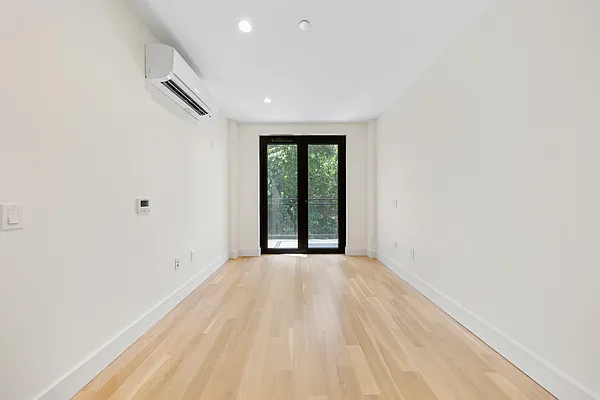 Rented by Nooklyn NYC LLC | media 35