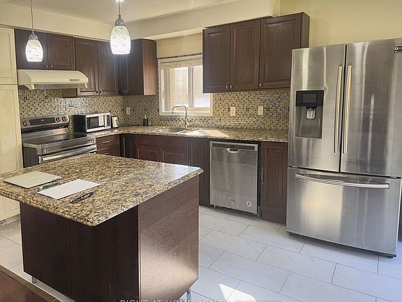 5th image of 14 Acme Cres