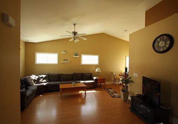 5th image of 1725 Hansen St