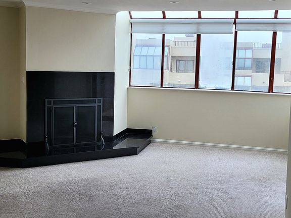 5th image of 825 La Playa St APT 431
