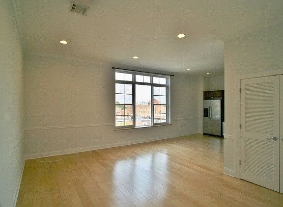 2nd image of 769 Montgomery Street 601 #601