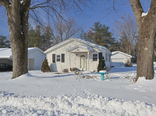 4986 Adkins St, Columbus, IN 47201