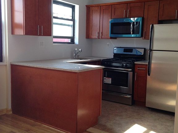 4th image of 6865 136th St #B
