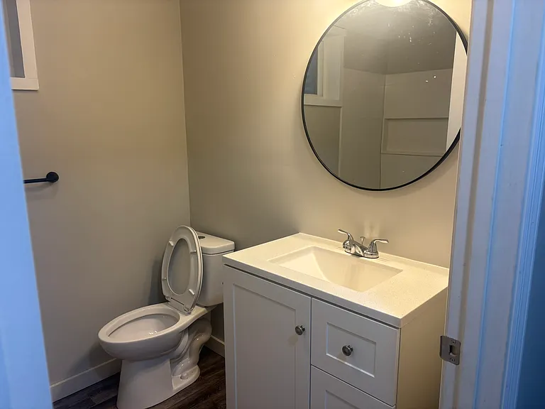 731 Berry St NE — Photo 6