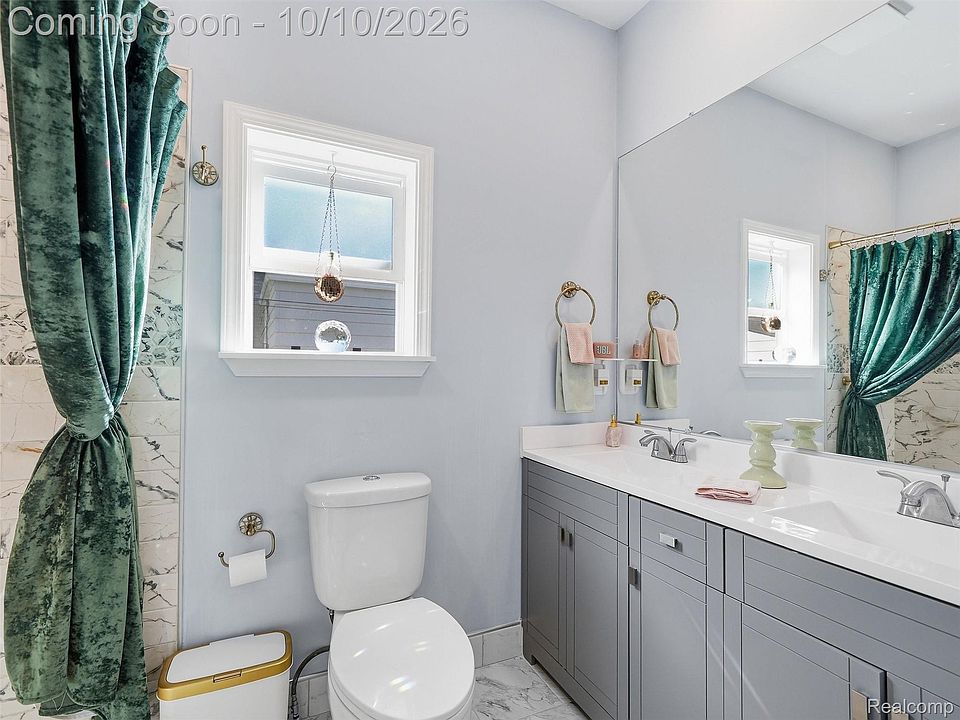 1109 E Pearl Ave, photo 21