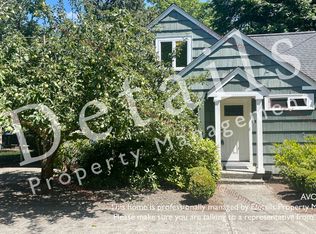 8666 Illahee Rd NE, Bremerton, WA 98311