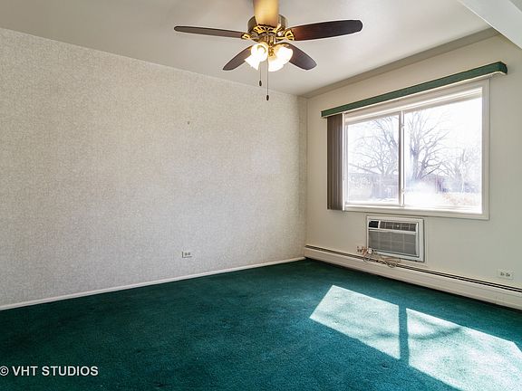 4th image of 703 E Falcon Dr #C105