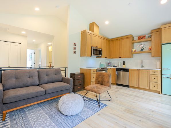 5851 SE Tenino St #B