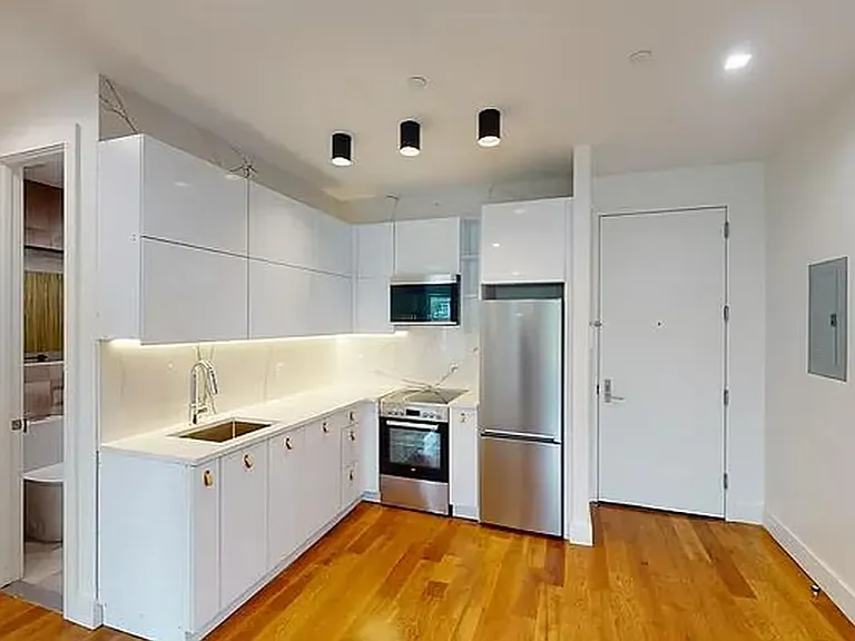 2561 Bedford Ave #3A — Photo 1