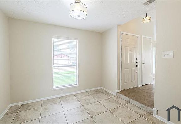 5th image of 20223 Regents Corner Dr