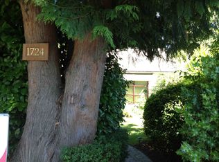 1724 NE 90th St, Seattle, WA 98115