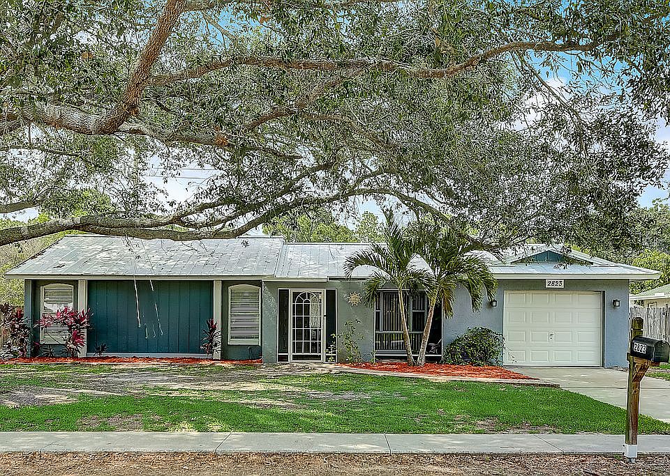 1st image of 2823 Indianwood Dr