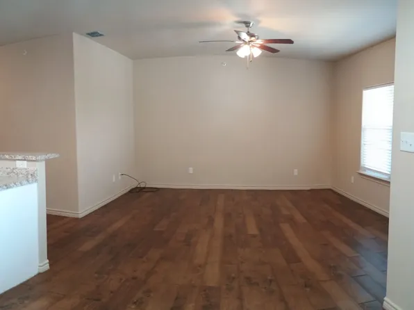 300 Shady Grove Dr #F, Granbury, TX 76049