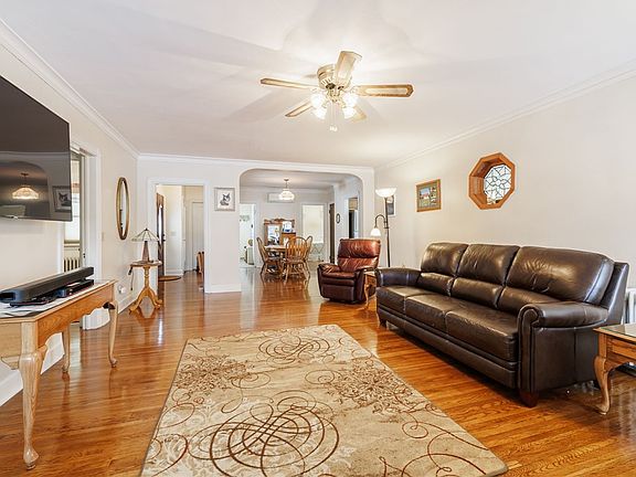 5th image of 4858 W Ridge Rd