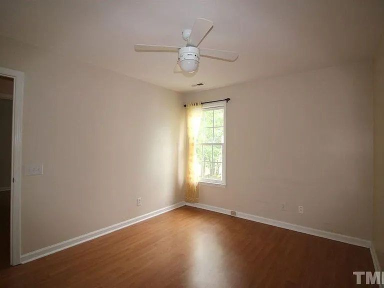209 Ashley Brook Ct — Photo 16