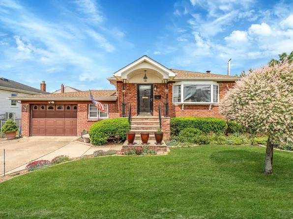 3324 Murdock Avenue, Oceanside, NY 11572