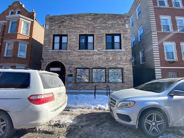 1st image of 2655 S Lawndale Ave Floor 2
