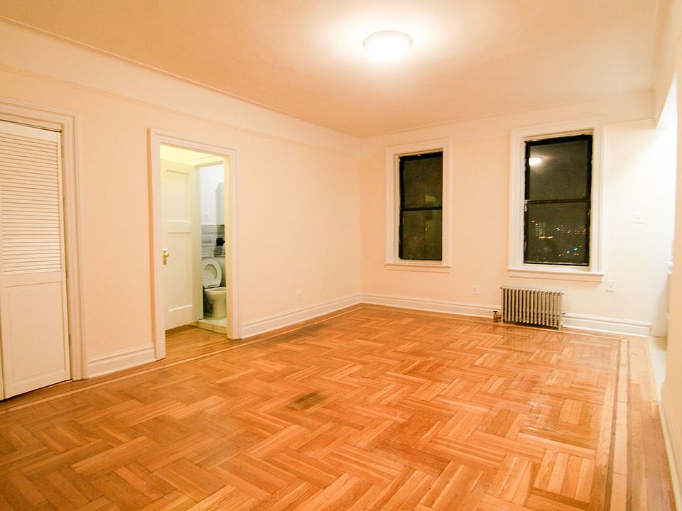 2nd image of 3420 30th St APT 4H