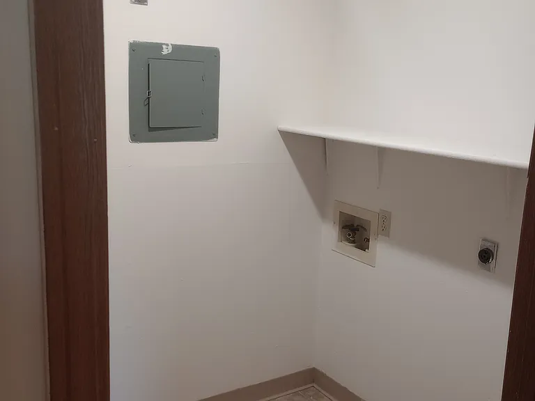 Marina Point Apartments — Photo 6