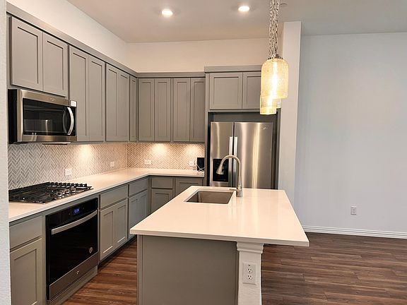 5th image of 1054 Old Rosebud Dr #0